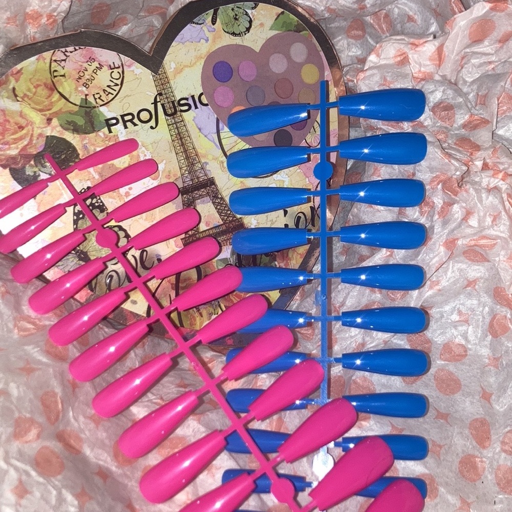 Néw Glamour nails